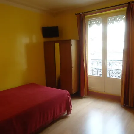 Hotel Des Belges 3*